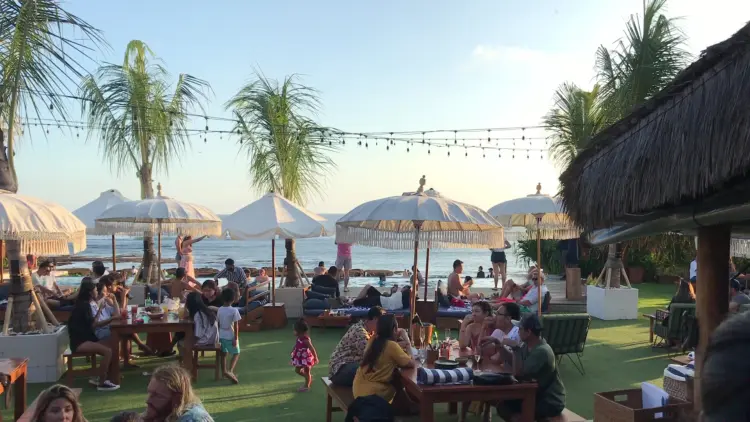 The Lawn Canggu Beach Club 7