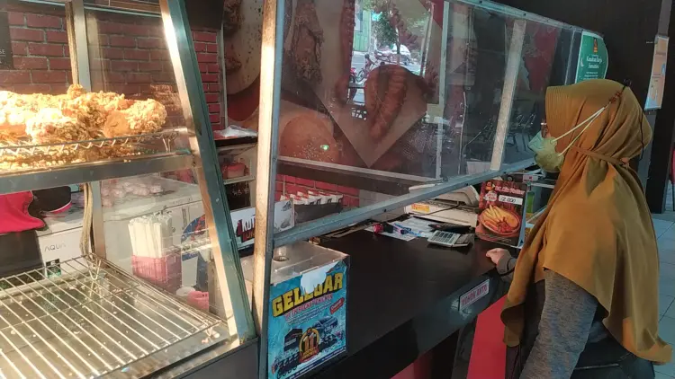 ROCKET CHICKEN TUBAN 2 2