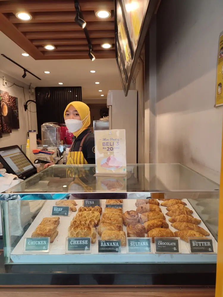 ROTI'O KIOS ANTAPANI 1