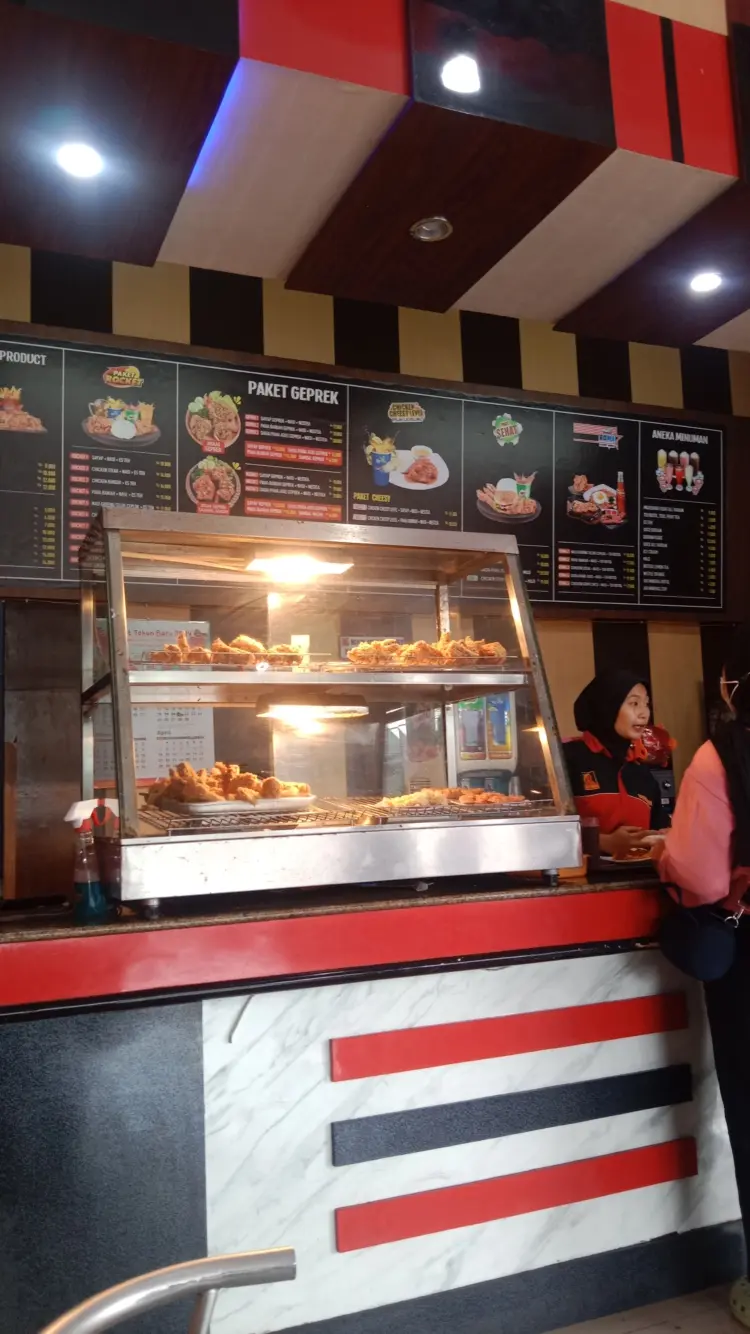 ROCKET CHICKEN TAMPINGAN 4
