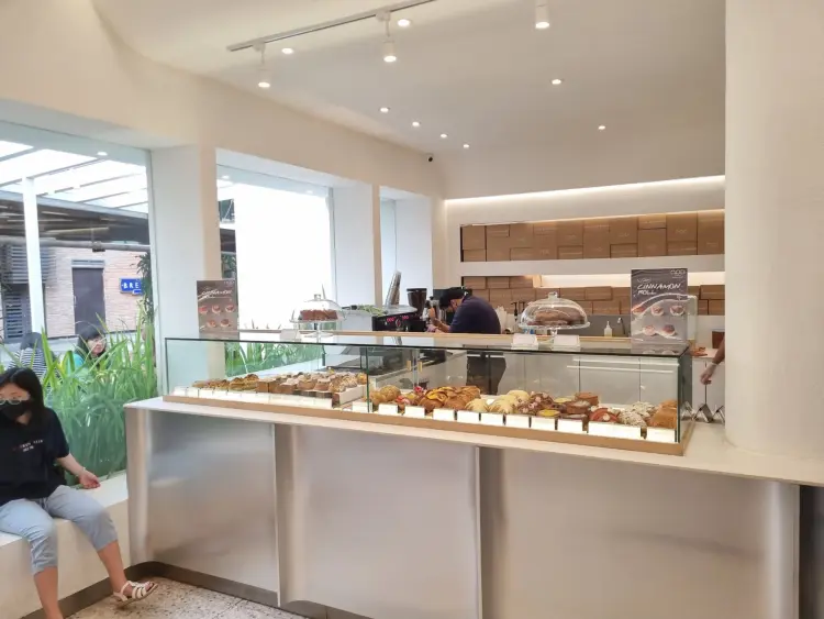 NOB Cafe, The Breeze BSD 7