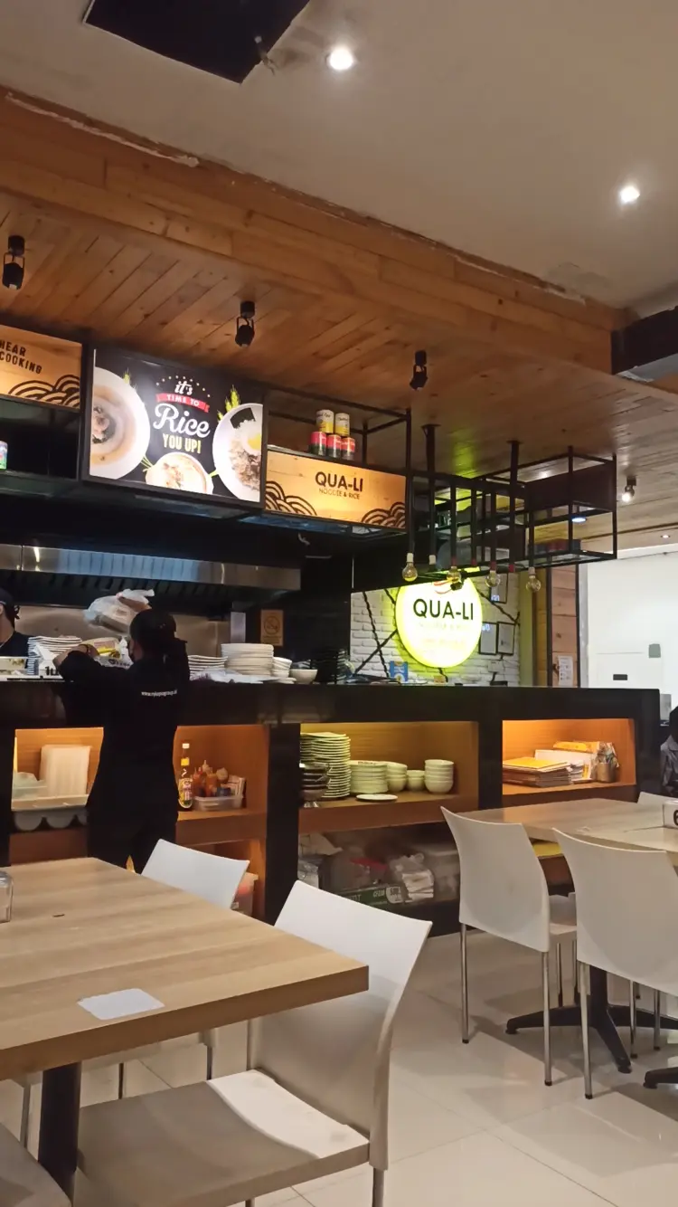Qua-li Noodle & Rice - Tunjungan Plaza 4 5