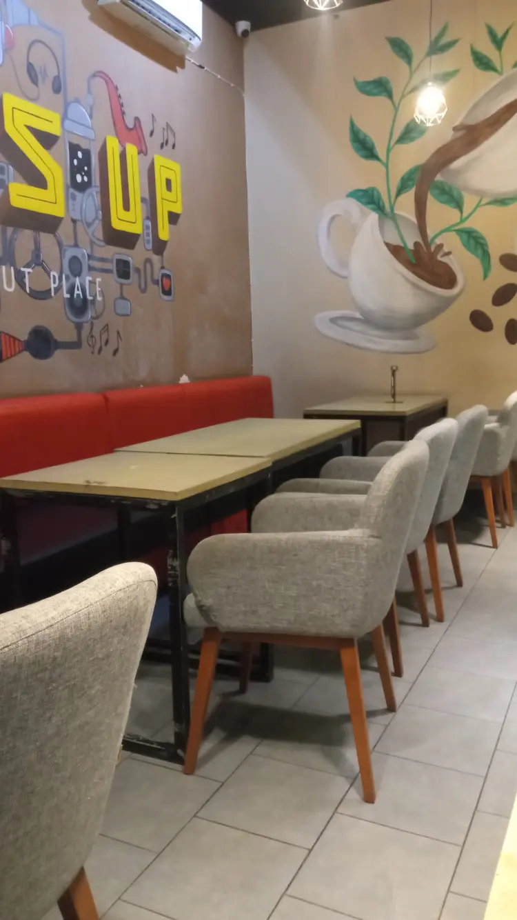 Whatsup Cafe Dave Depok 3