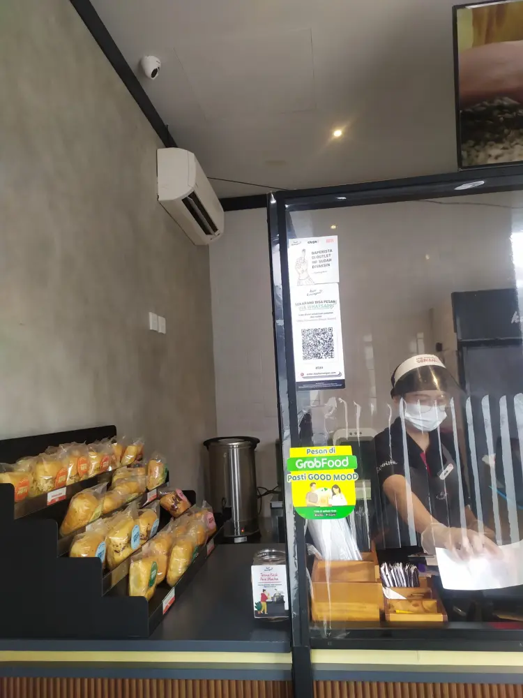 Kopi Kenangan - SPBU Pertamina (Pasar Kemis) 4