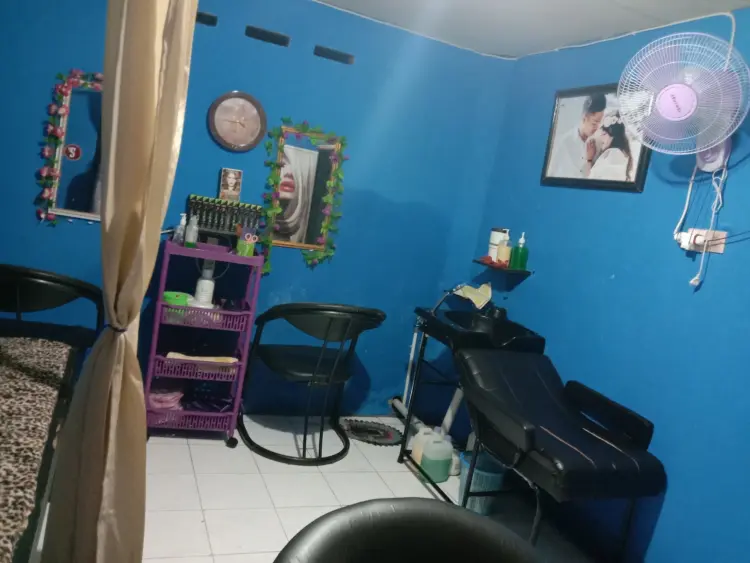 Salon ayu Beauty House 1