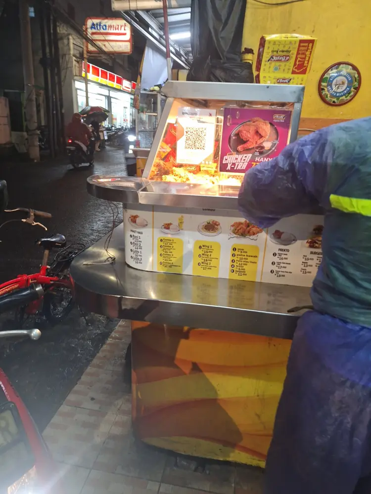 d'BestO Chicken & Burger 7