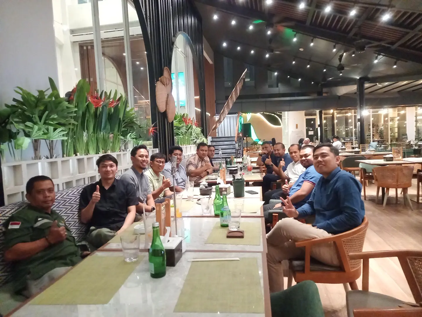 4.8 stars on Google, but a 2-hour wait for scorched rice? 3