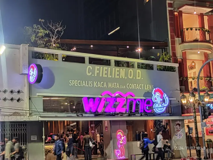 Wizzmie - Tunjungan 1