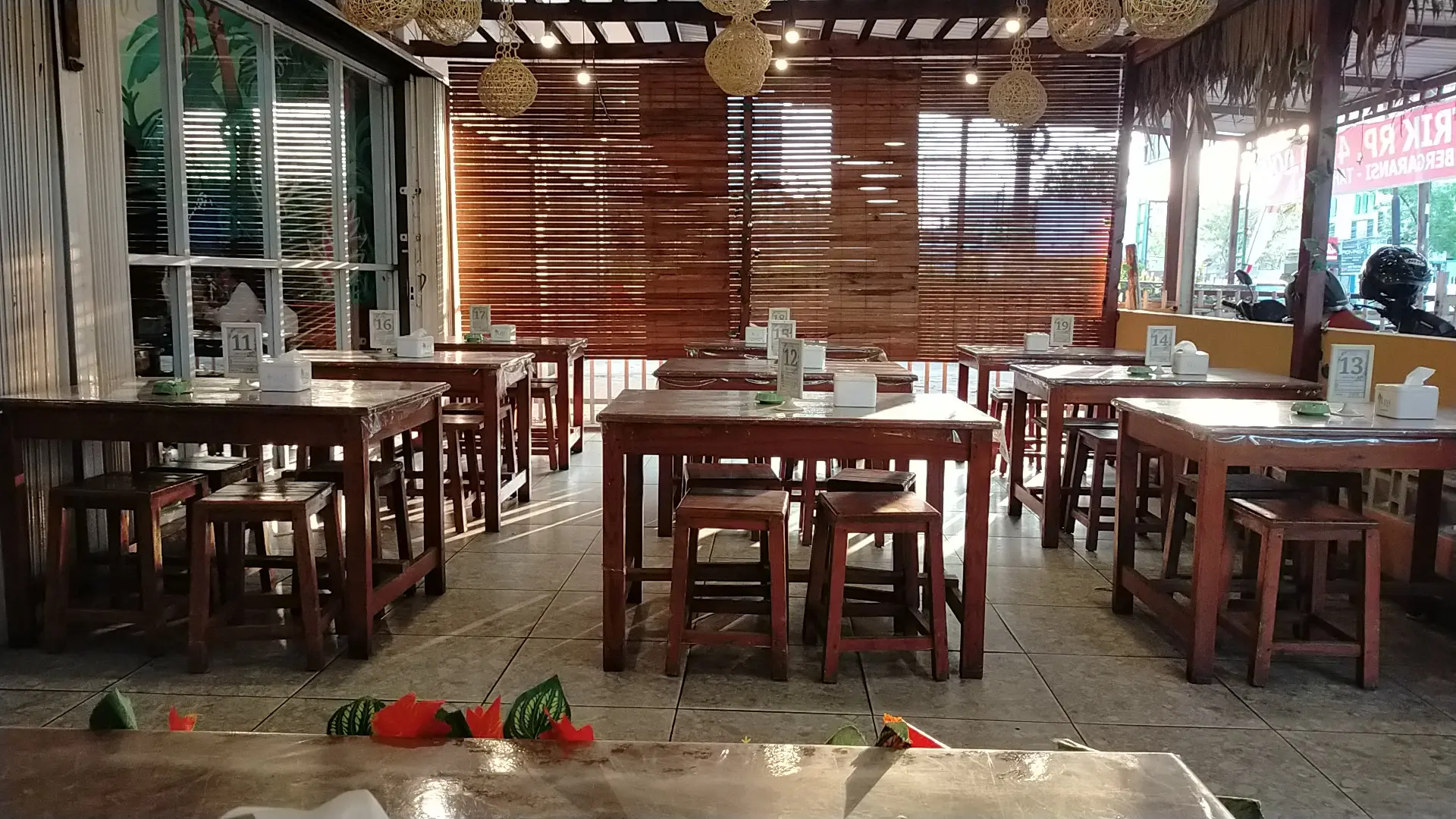 人均不到5万盾,味道封神!但楼上的KTV差点把我送走… 3