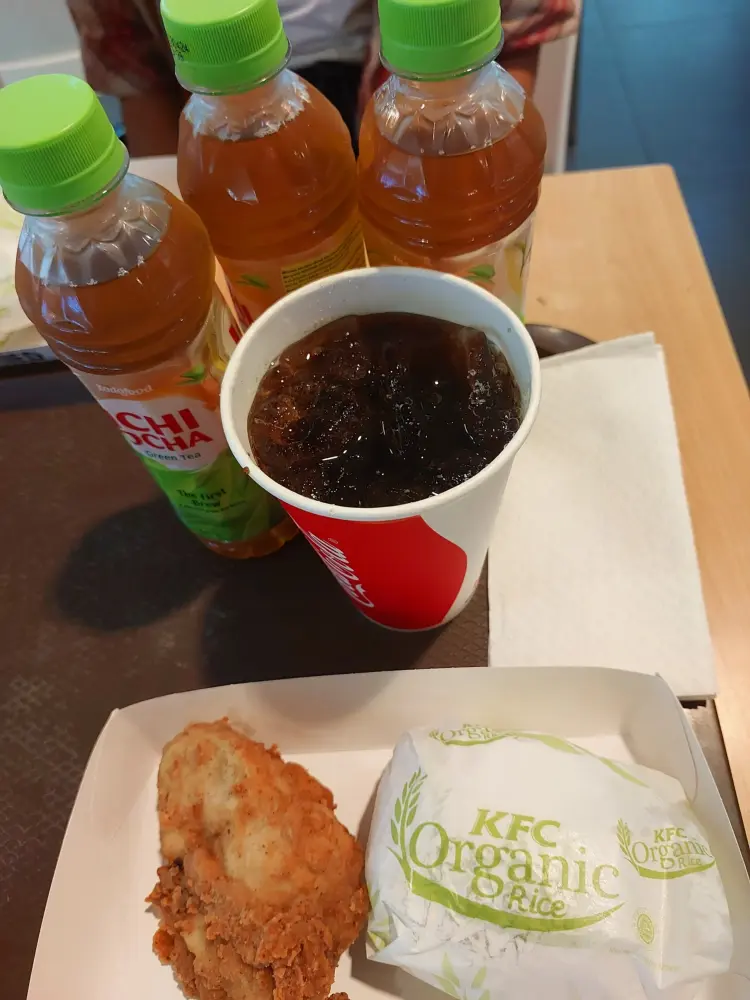 KFC Graha Cijantung 8