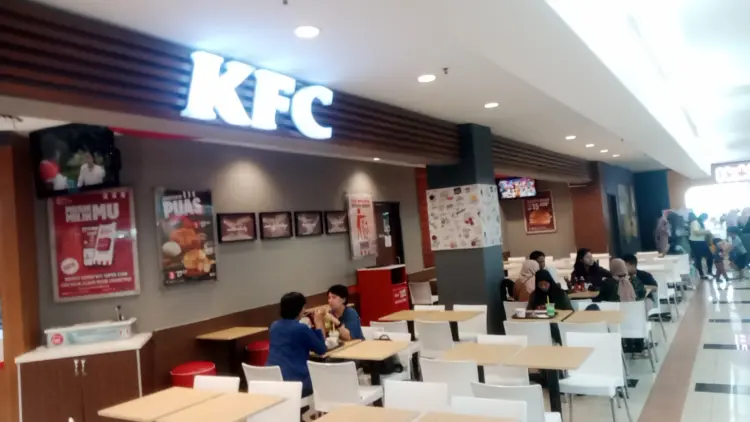 KFC Graha Cijantung 7