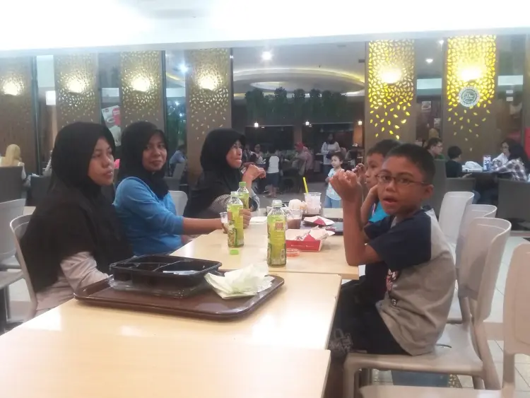 KFC Graha Cijantung 6