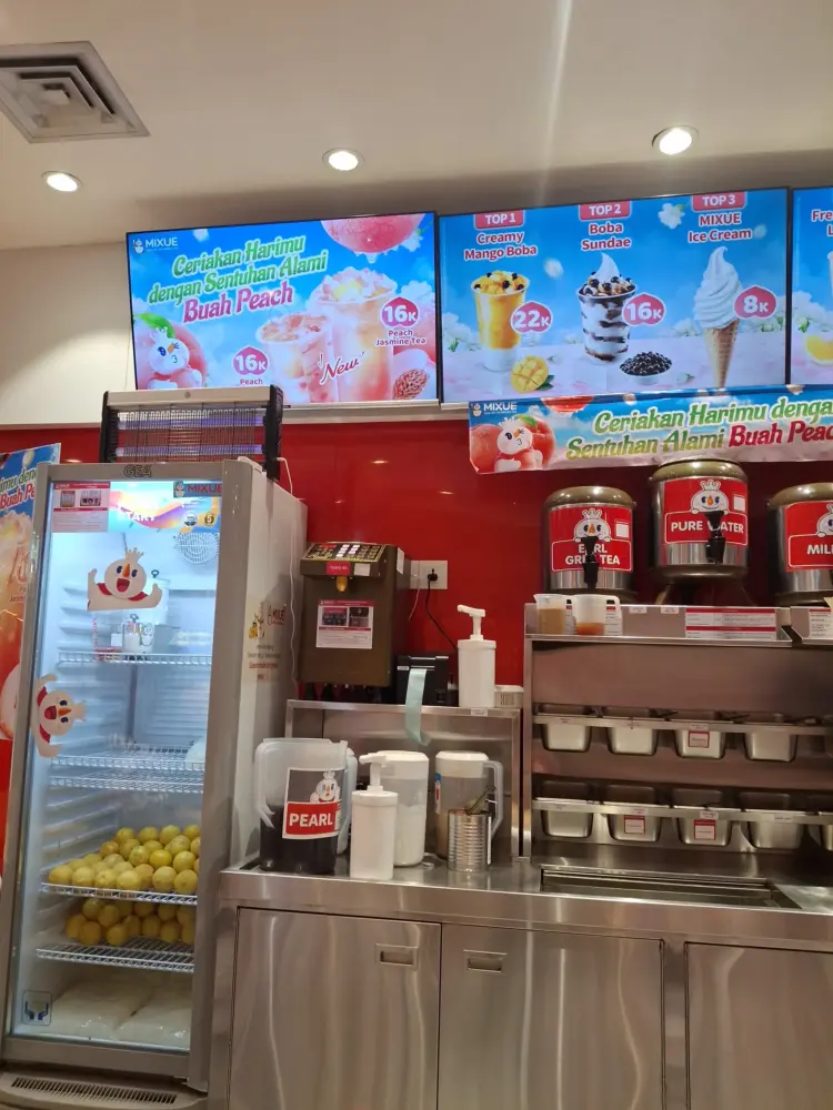 MIXUE Supermall Karawaci 2