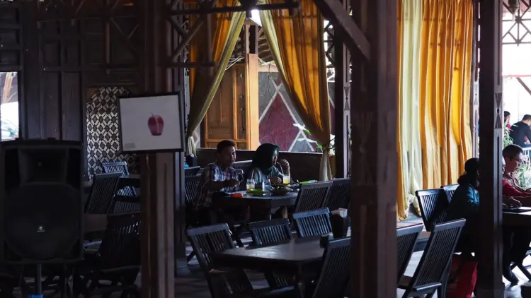 Ayam Goreng Bu Tatik 1