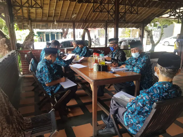 Ayam Goreng Bu Tatik 6