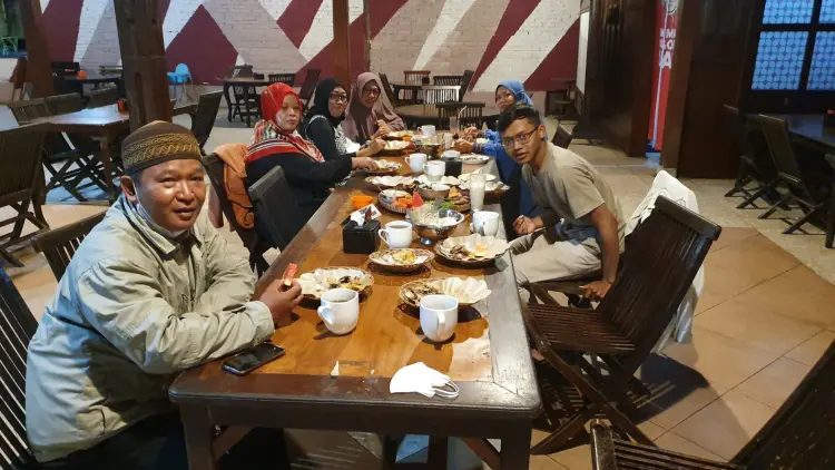 Ayam Goreng Bu Tatik 5