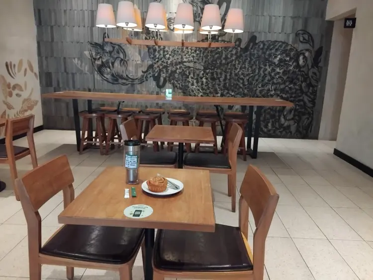 Starbucks Cik Ditiro 6