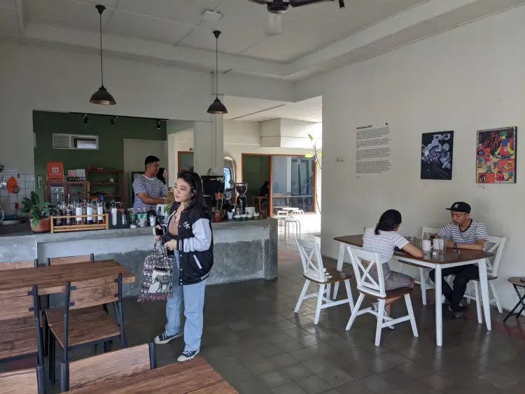 Maja Kitchen & Coffee 10