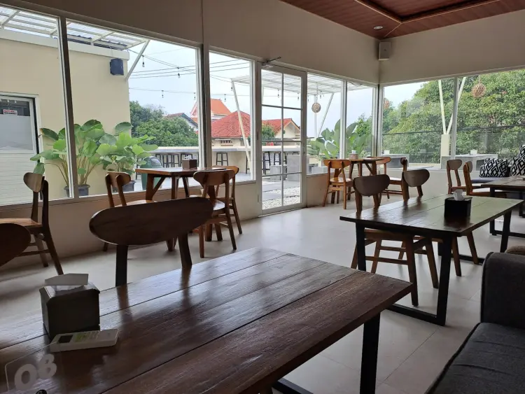 Niscala Coffee and Space 1