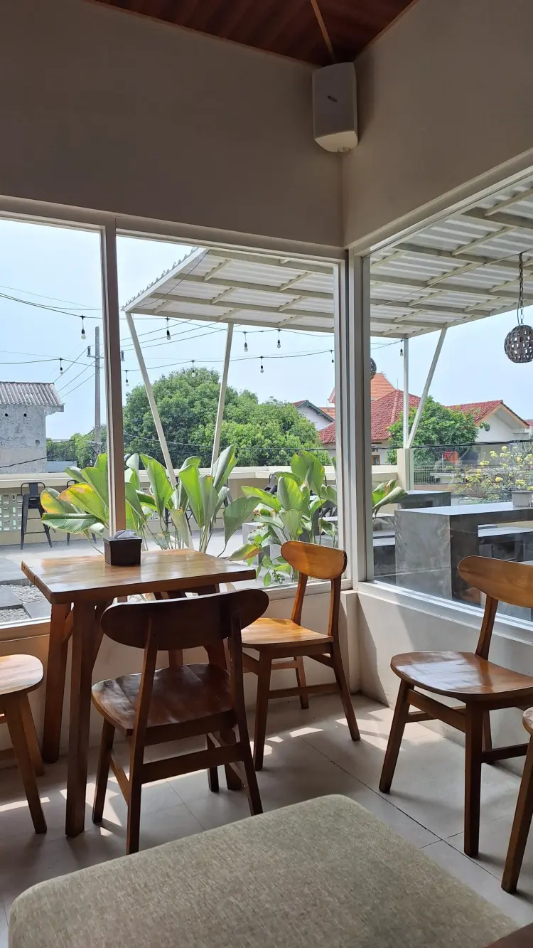 Niscala Coffee and Space 3