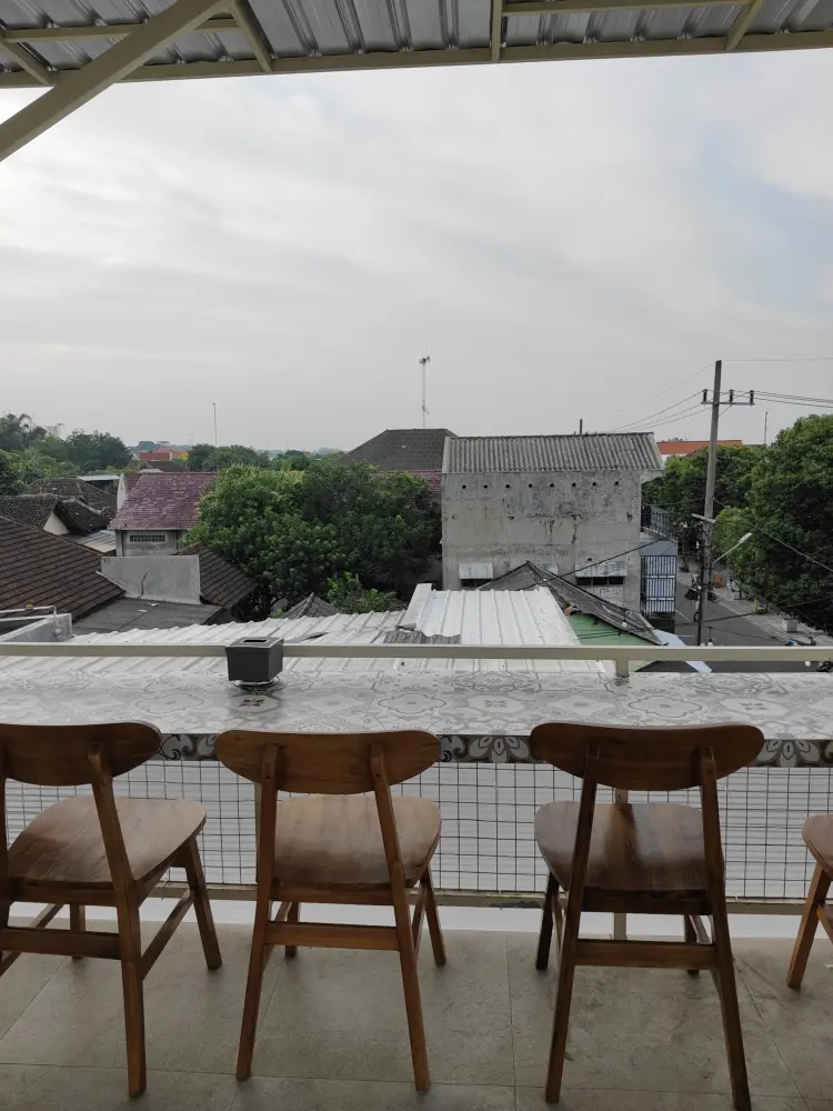 Niscala Coffee and Space 10