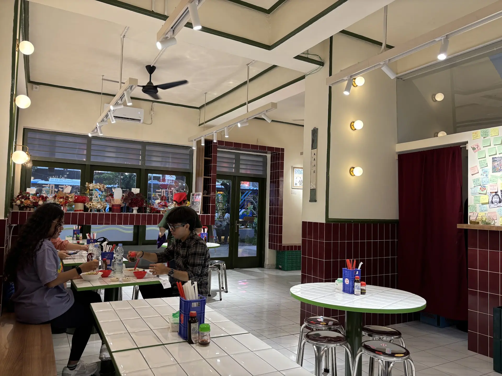 雅加达这家4.9分神级面馆，我怕你吃完就“回不去”了 2