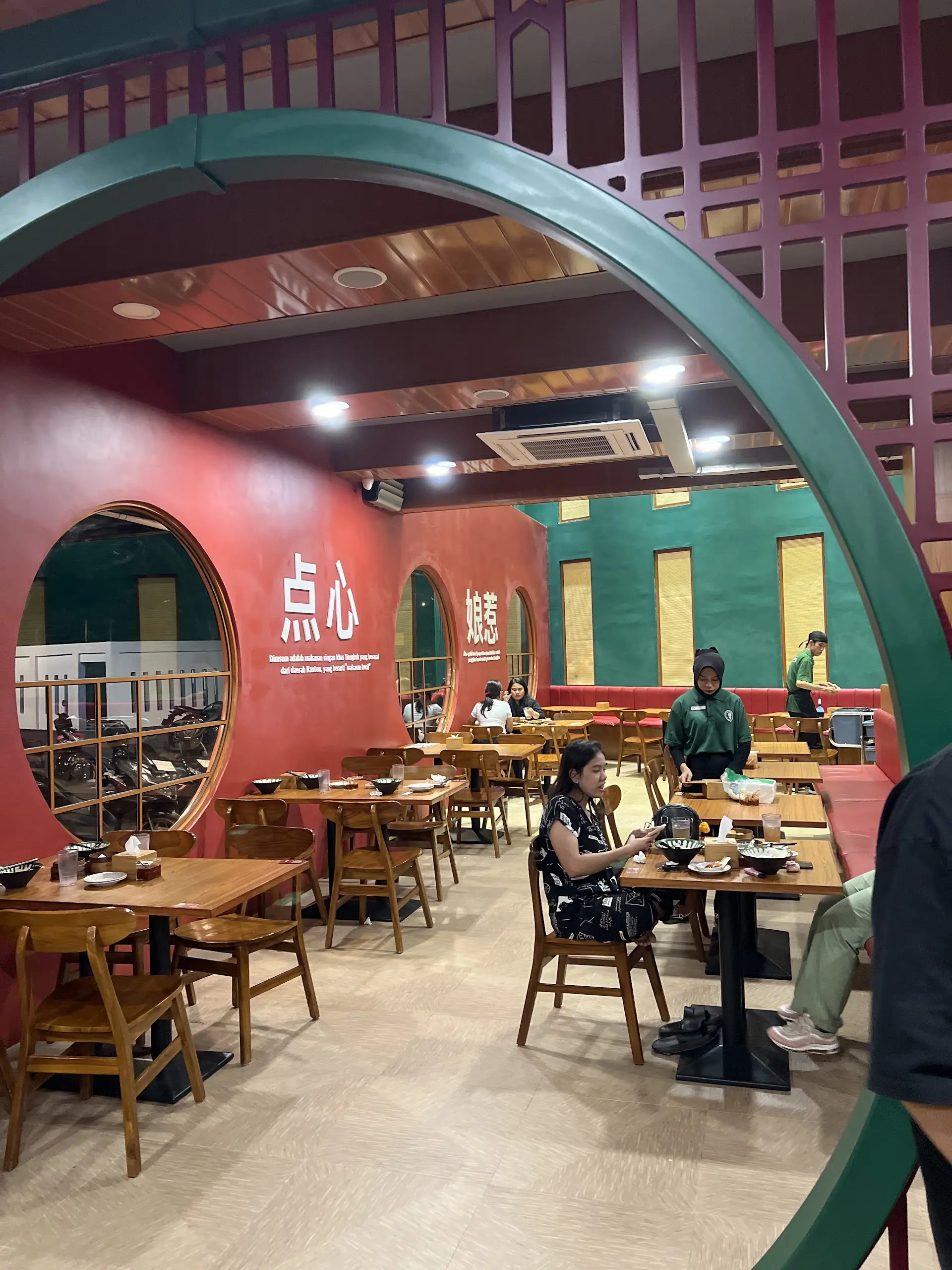 Anjay, rating 5.0 di Google dari 2200+ review? Ramen di Batam ini emang mantap, tapi dimsum-nya… 4