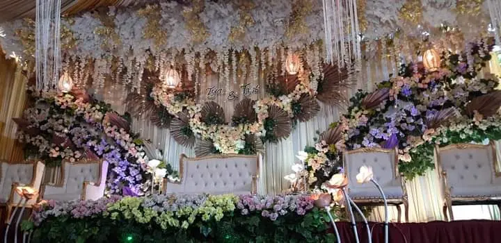 WIWIN MAKE UP DAN RIAS PENGANTIN 1