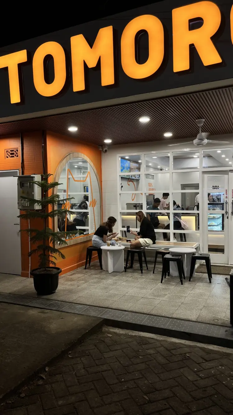 TOMORO COFFEE METRO 1