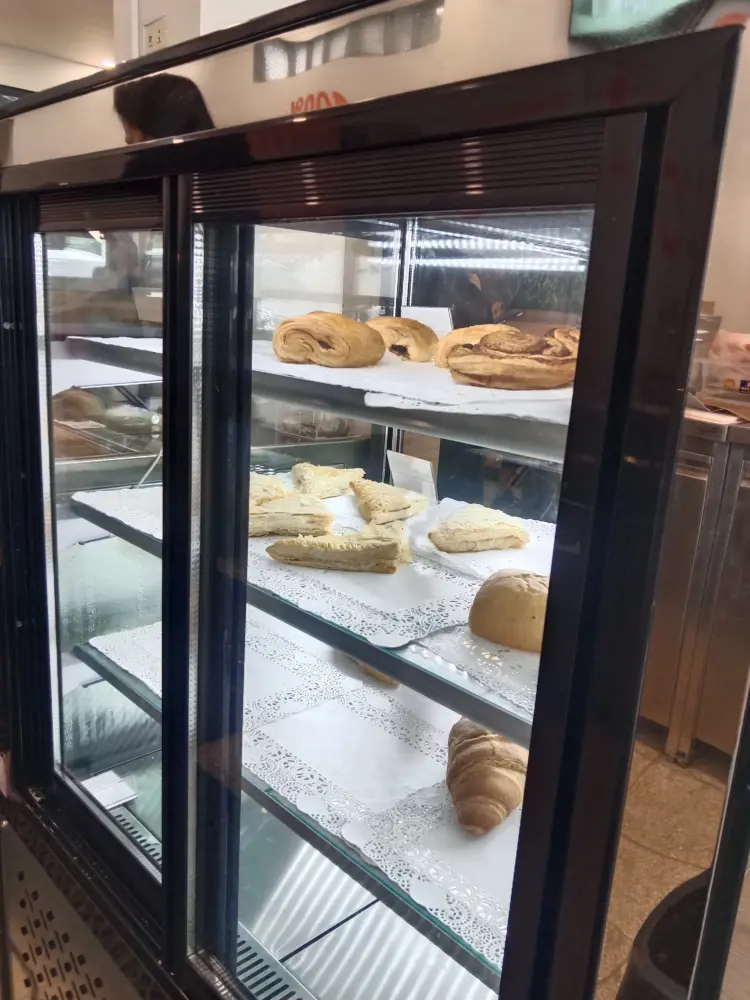 TOMORO COFFEE METRO 2