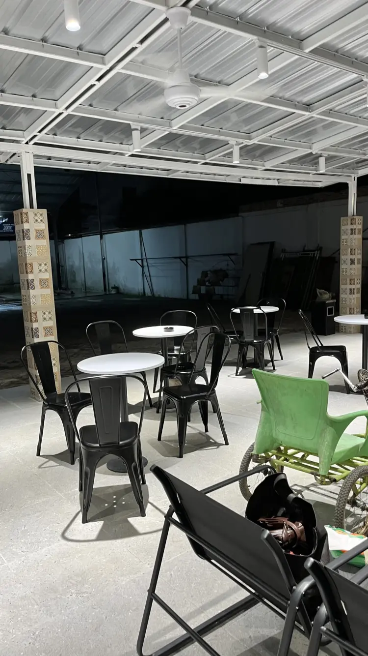 TOMORO COFFEE METRO 7