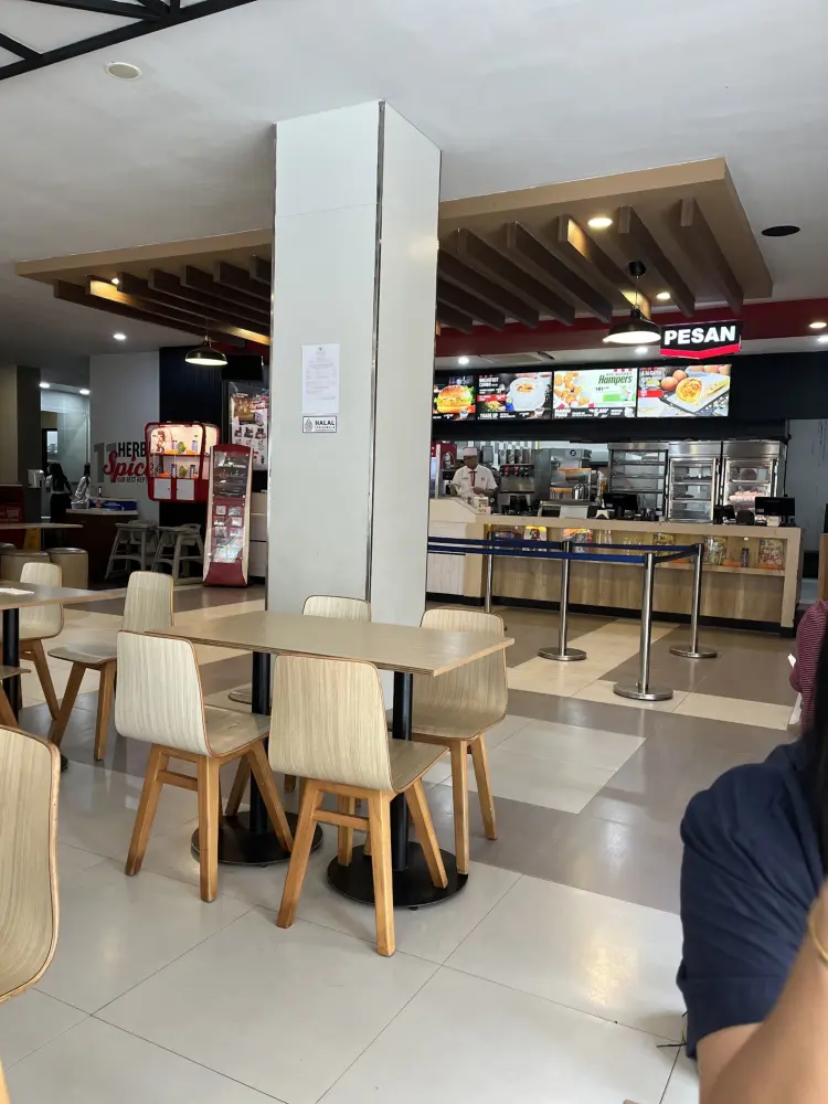 KFC PASAR BARU BALIKPAPAN 4