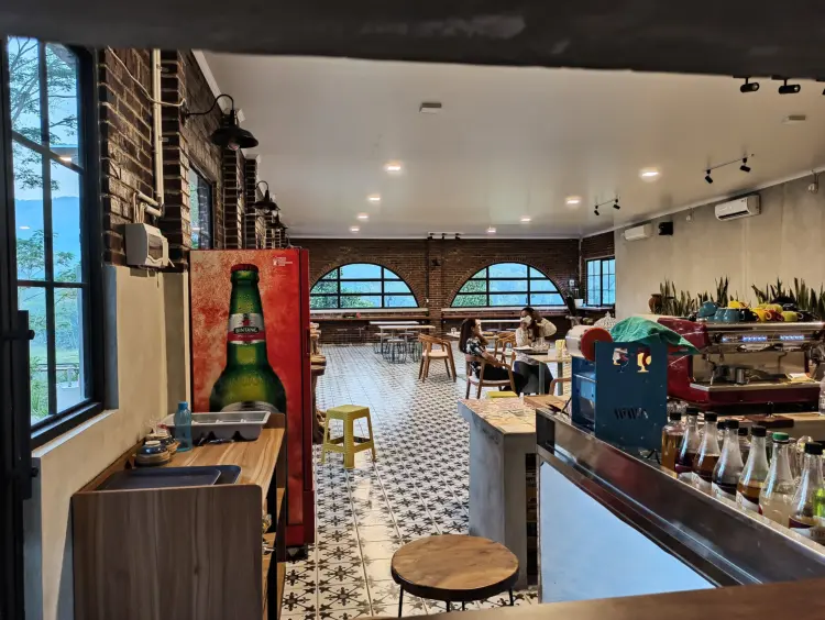 Bedjana Coffee & Eatery 7