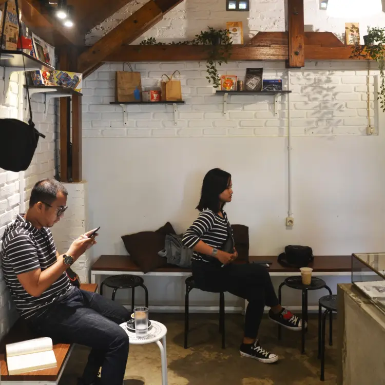 Ssst Coffee, Buah Batu 9