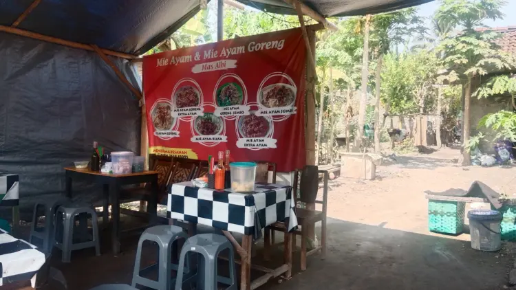 Mie ayam kuah dan goreng mas albi 1