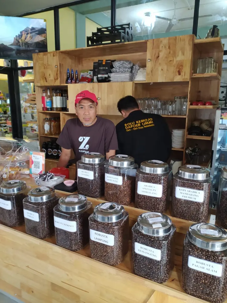 Toko Oleh Oleh Pekanbaru Bolu Kemojo Dapoer Ummi 3