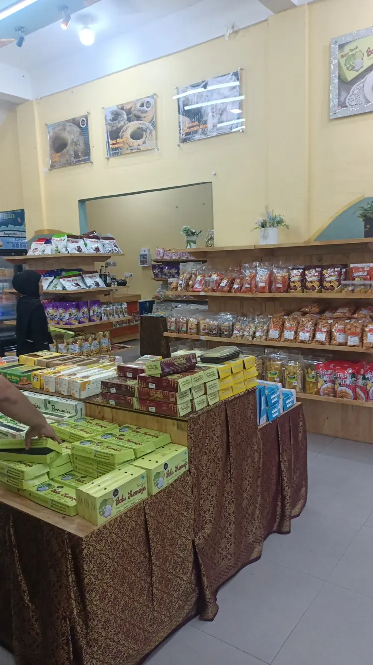 Toko Oleh Oleh Pekanbaru Bolu Kemojo Dapoer Ummi 6