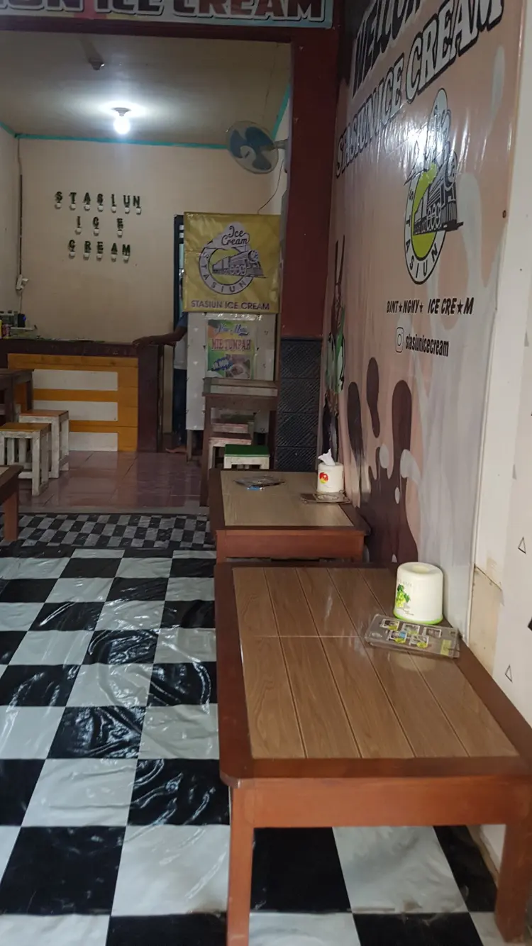 STASIUN ICE CREAM 3