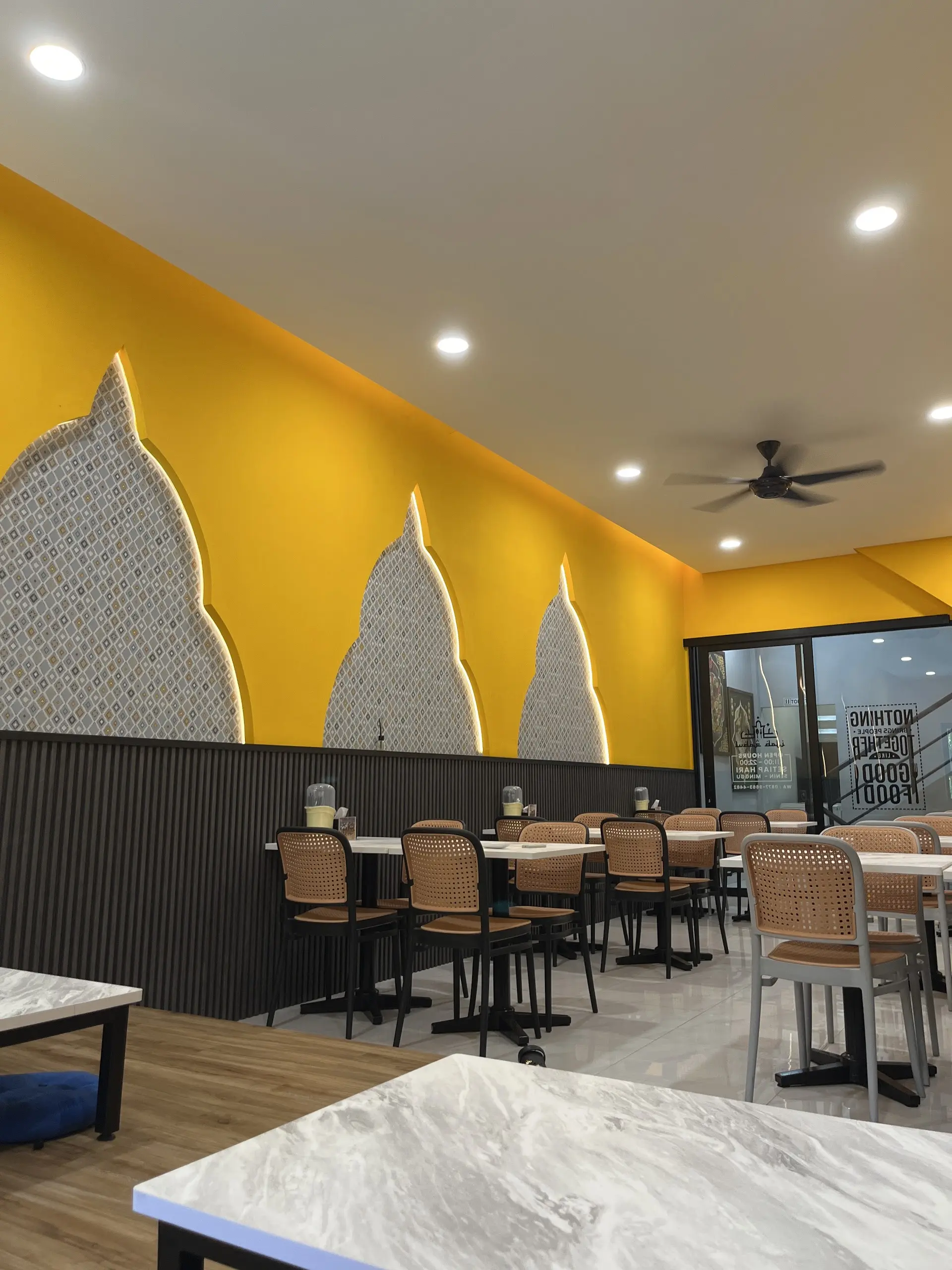 Pecinta masakan Middle East, merapat! Kebuli di sini Mantap banget, tapi pas bayar WAJIB cek bill ya 4