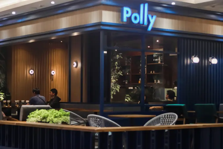 Polly Cafe Foodcentrum 1