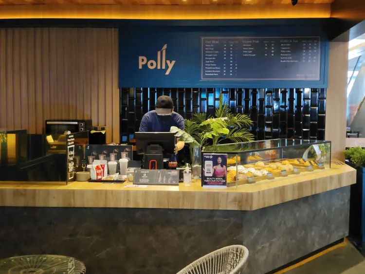 Polly Cafe Foodcentrum 4