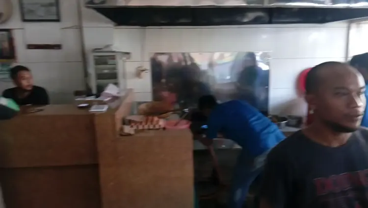 Rumah Makan Etek Jaya 4