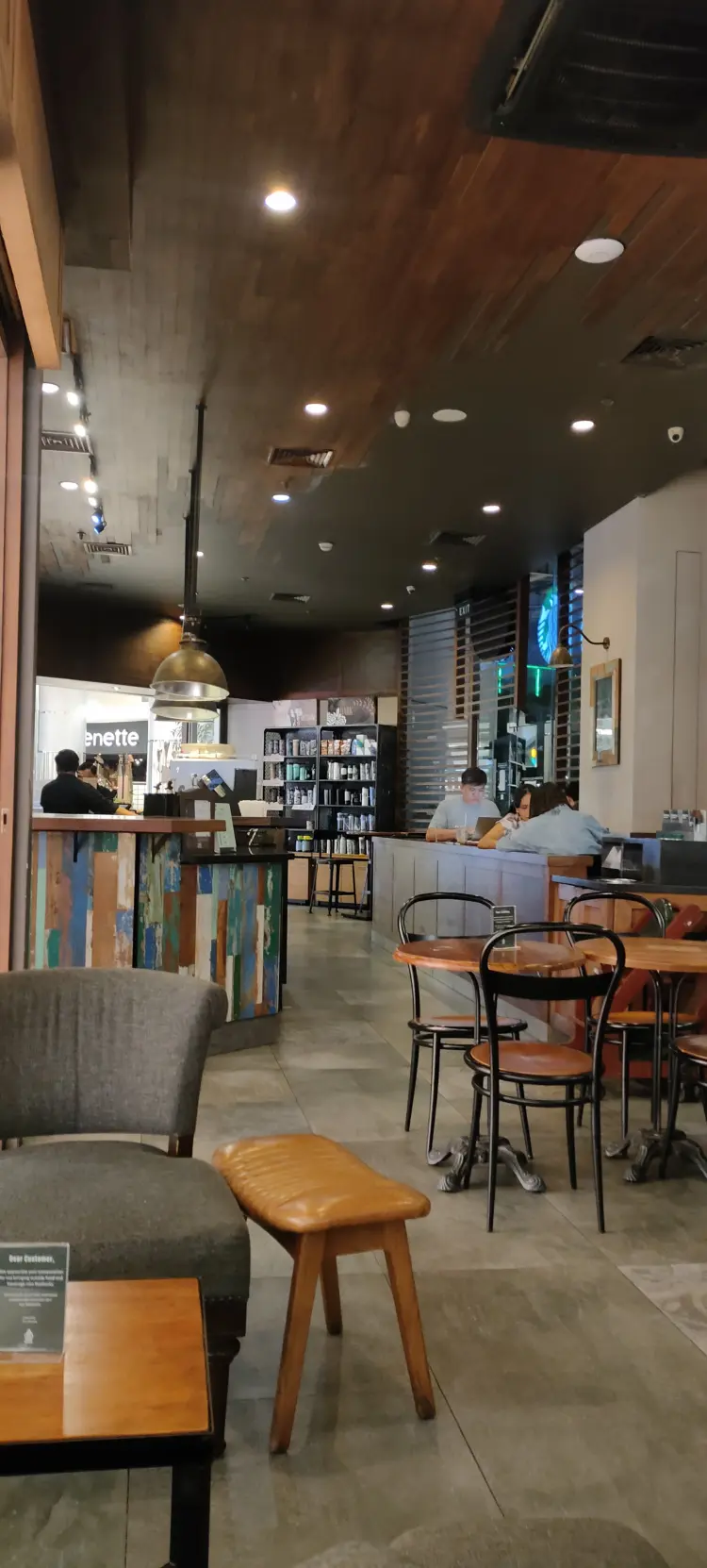 Starbucks - Galaxy Mall 2 7