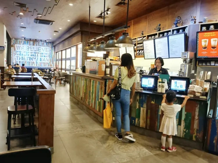Starbucks - Galaxy Mall 2 6