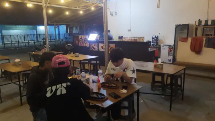 Bee Steak (Beef & Chicken Steak) 2