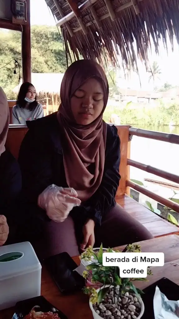 MAPA Coffee & Eatery 6