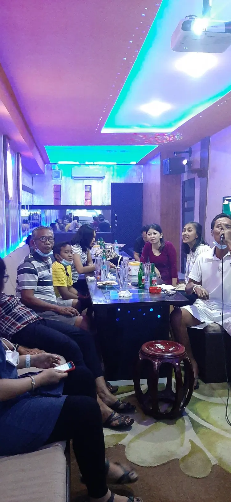 Pepe Bocelli Family Karaoke 7