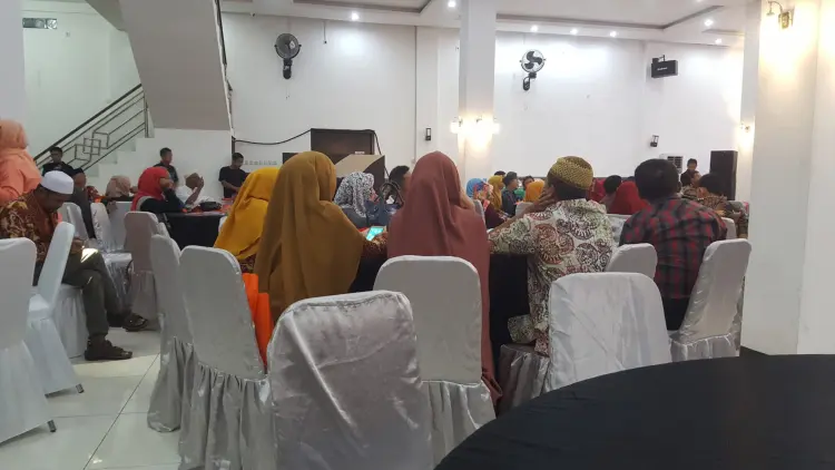 Orilla Cafe & Resto 9