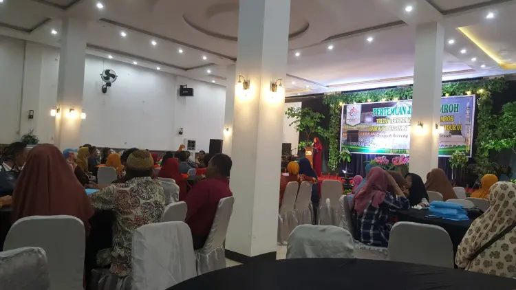 Orilla Cafe & Resto 4