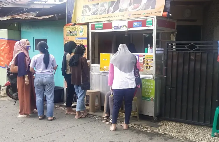 Kedai mama mus 1